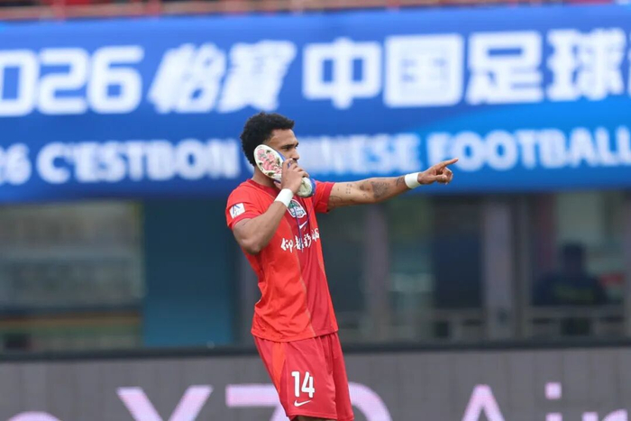 开云网页版中国官网-姆布拉屡失单刀&amp;amp;破门，河南2比1迎两连胜！玉昆后卫送礼+前锋乌龙！|云南|云南玉昆|纳萨里奥|奥斯卡|张宸梁_新浪体育_新浪新闻